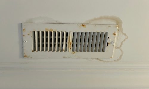 How to Clean Air Vent Covers in a House
